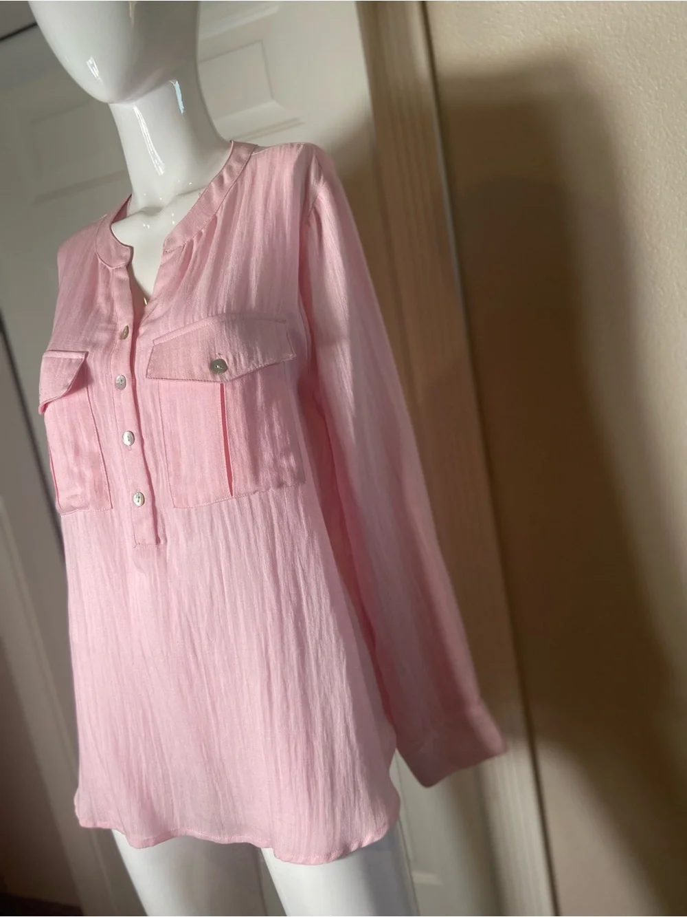 Kori~Light Pink-1/2 Button-Front~Popover~Blouse~Long Sleeve~Chest Pockets~Size L